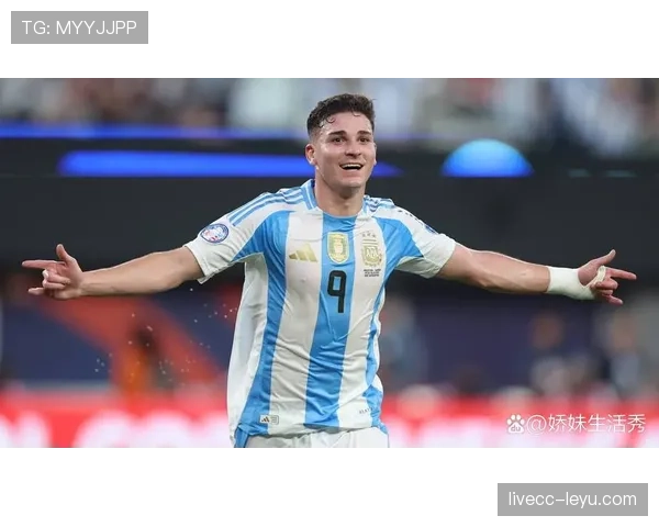 奥纳丘与伊沃比默契连线，助球队进攻火力全开