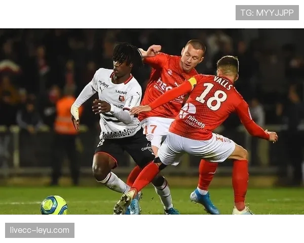 卡马文加技术解析：年轻天才闪耀赛场，战术智慧与未来潜力引瞩目