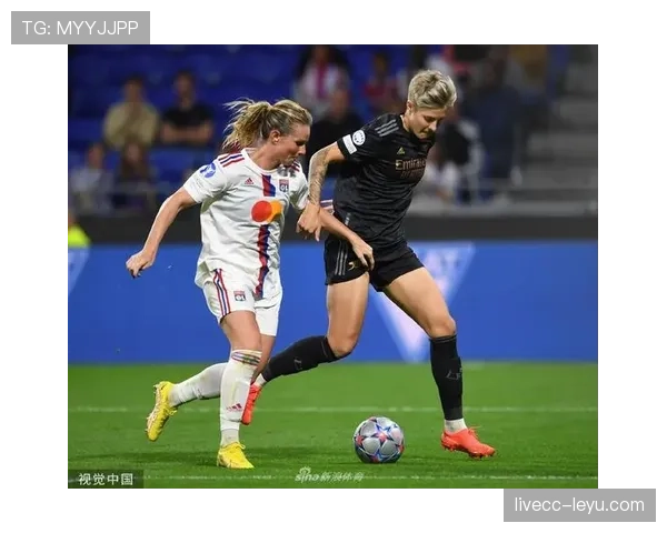 女足欧冠经典回顾：里昂王朝铸就辉煌，精彩瞬间闪耀赛场