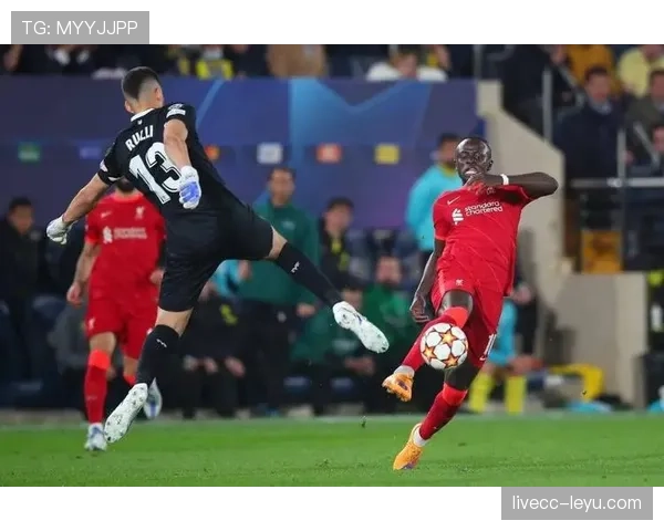 黄潜新赛季表现稳健，节奏掌控能力引广泛关注